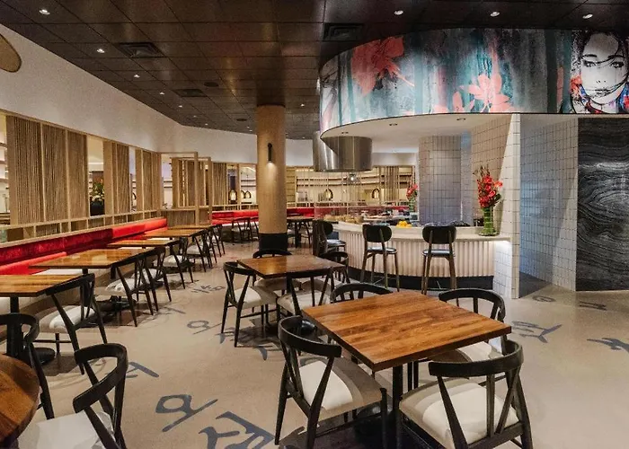 Top Reno Hotels Offering Jacuzzi-Equipped Rooms