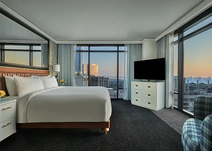 Top San Diego Hotels with Private Jacuzzi Indulgence